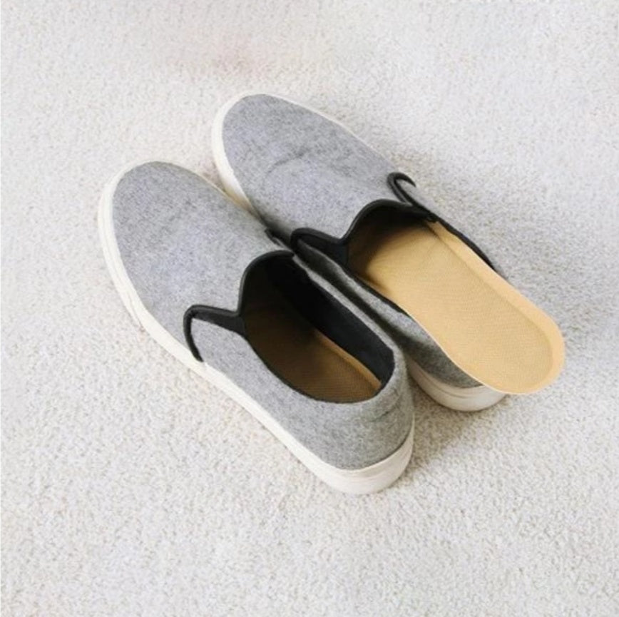 Self-heating Insole