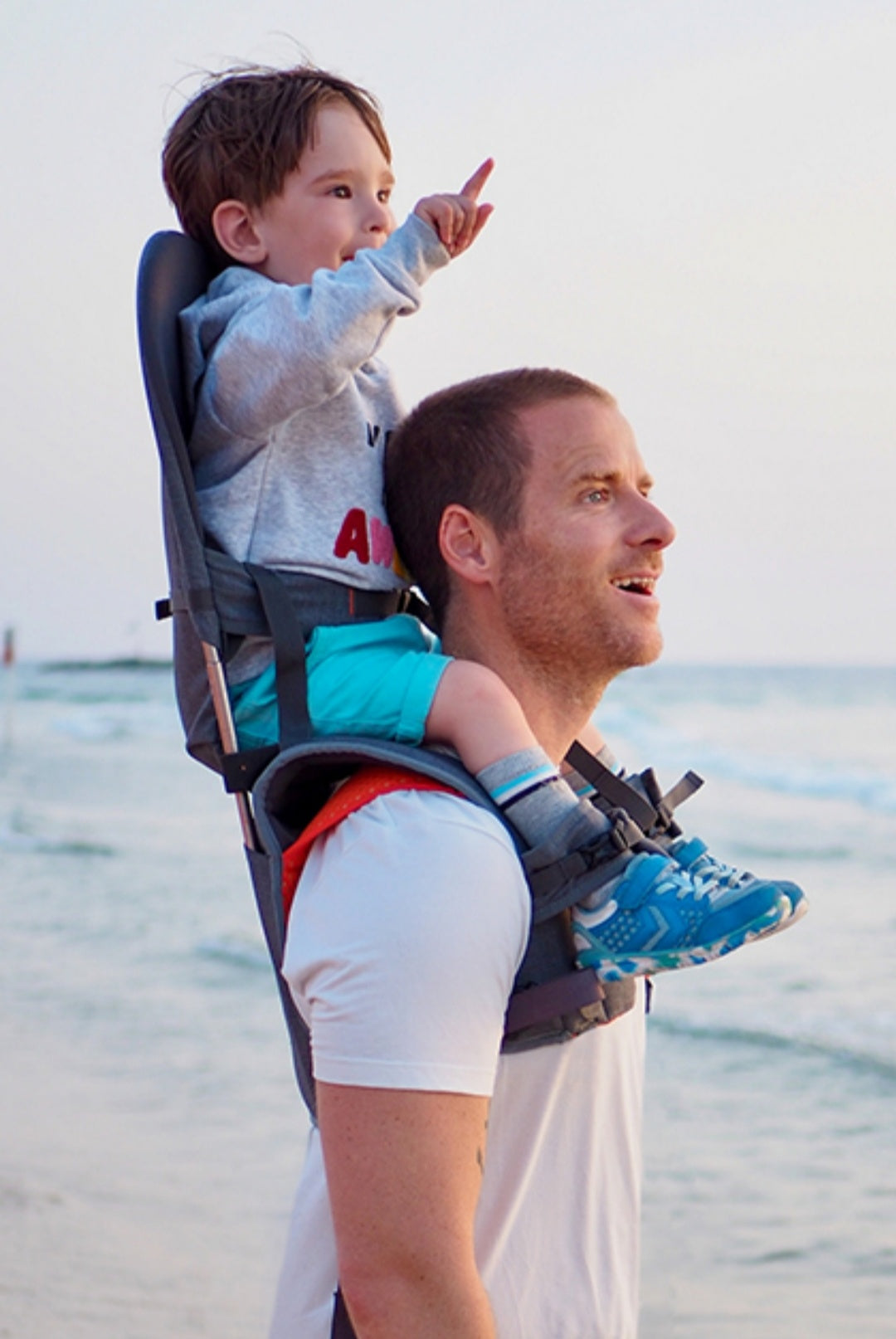 MiniMeis G4 Baby and child shoulder carrier
