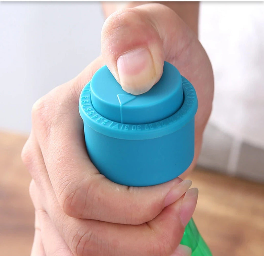 Push-type Inflatable Cola Cap